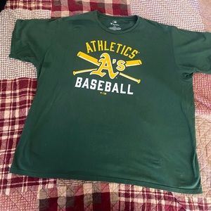 2XL Mens Oakland A’s T-shirt